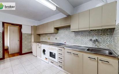 Kitchen of Flat for sale in Bilbao   with Heating, Terrace and Furnished