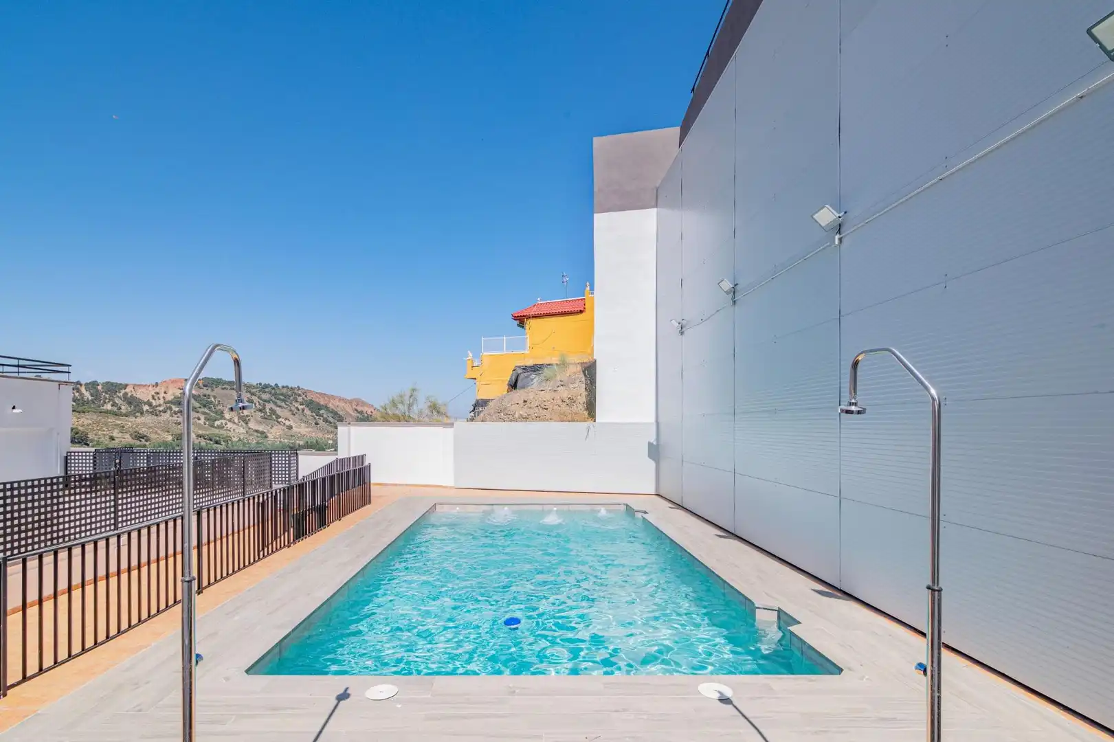 Piscina de Piso en venta en Pinos Genil con Aire acondicionado, Calefacción y Terraza