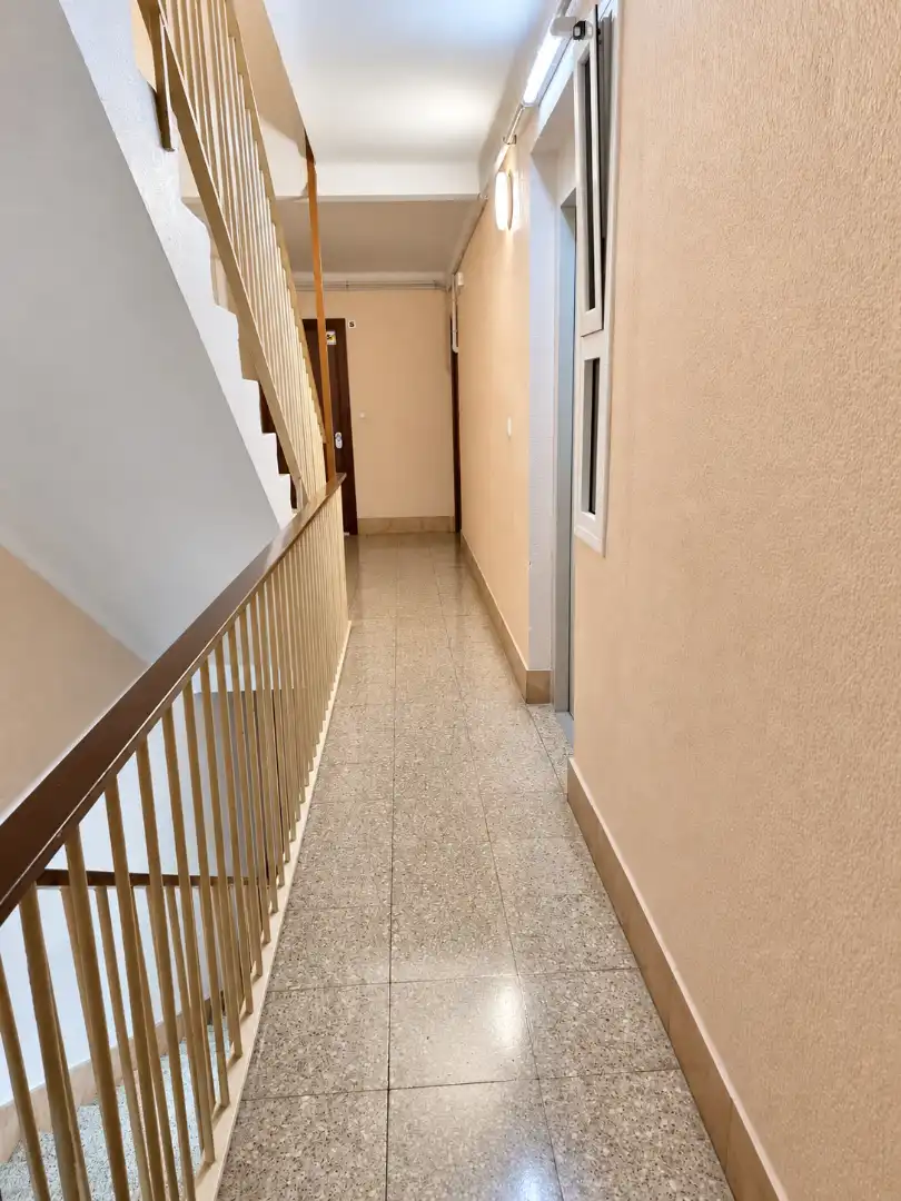 Piso con ascensor en venta en Carrer de Camprodon 30, imagen 2