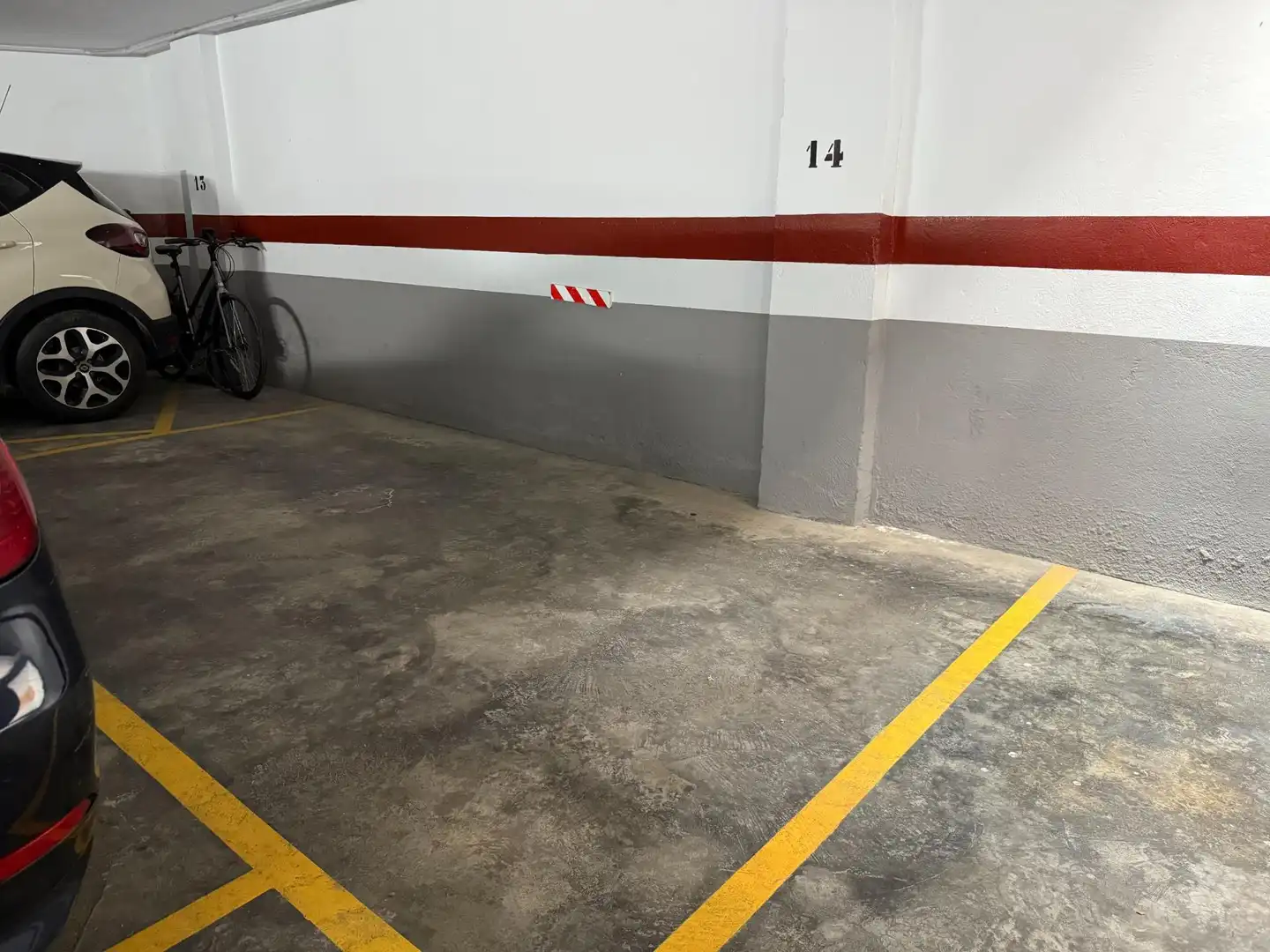 Parking de Piso en venta en Valencia con Parquet y Terraza