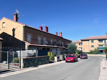 Adossat amb balcó en venda a Palazuelos de Eresma