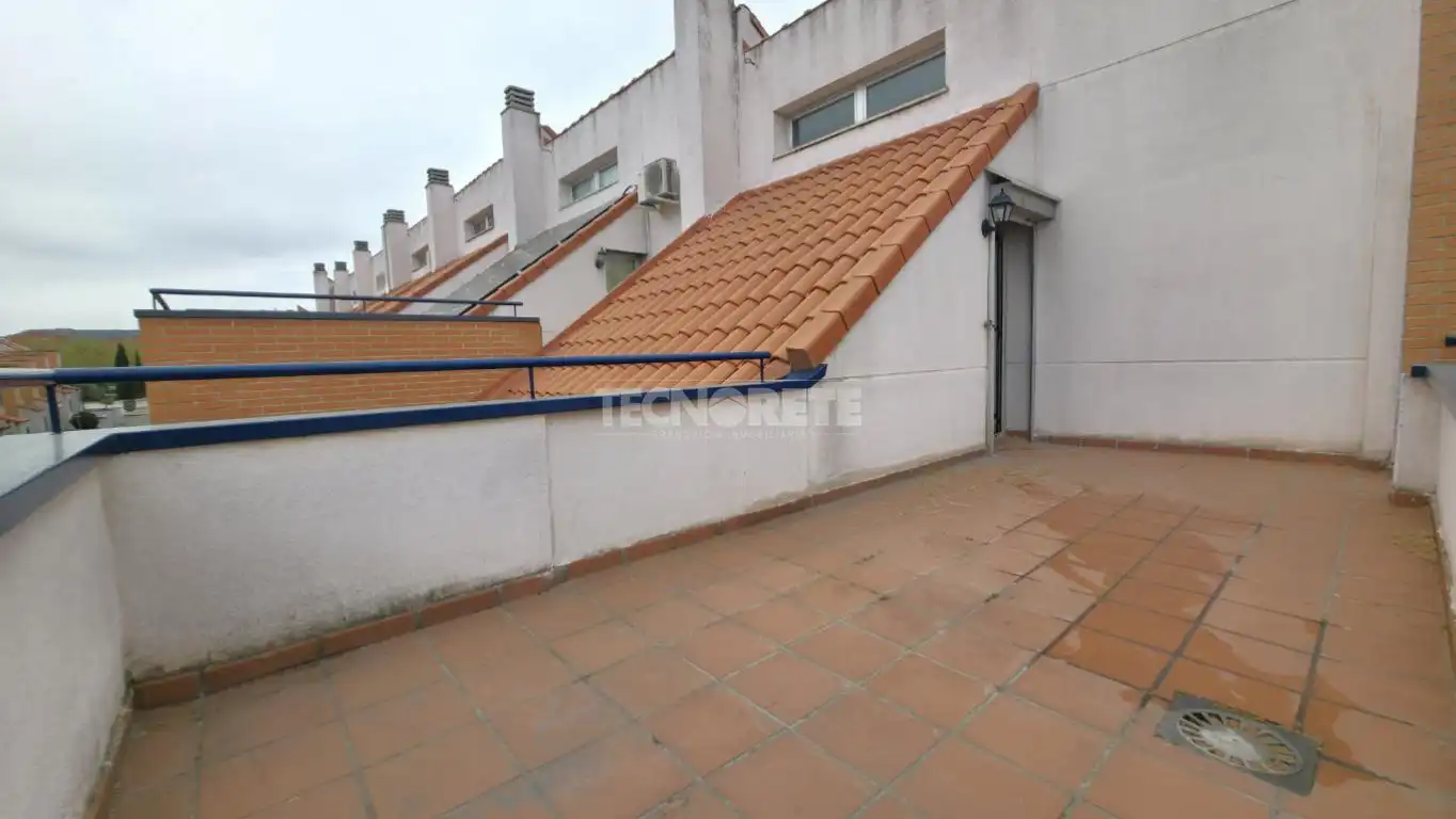Terraza de Casa adosada en venta en Guadalajara con Jardín privado, Parquet y Terraza