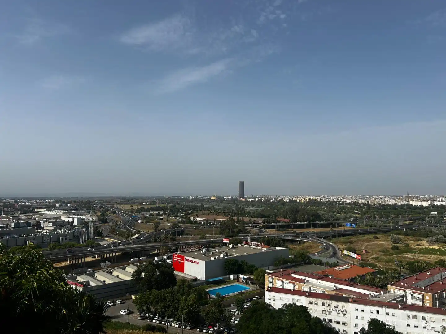Vista exterior de Dúplex en venta en San Juan de Aznalfarache
