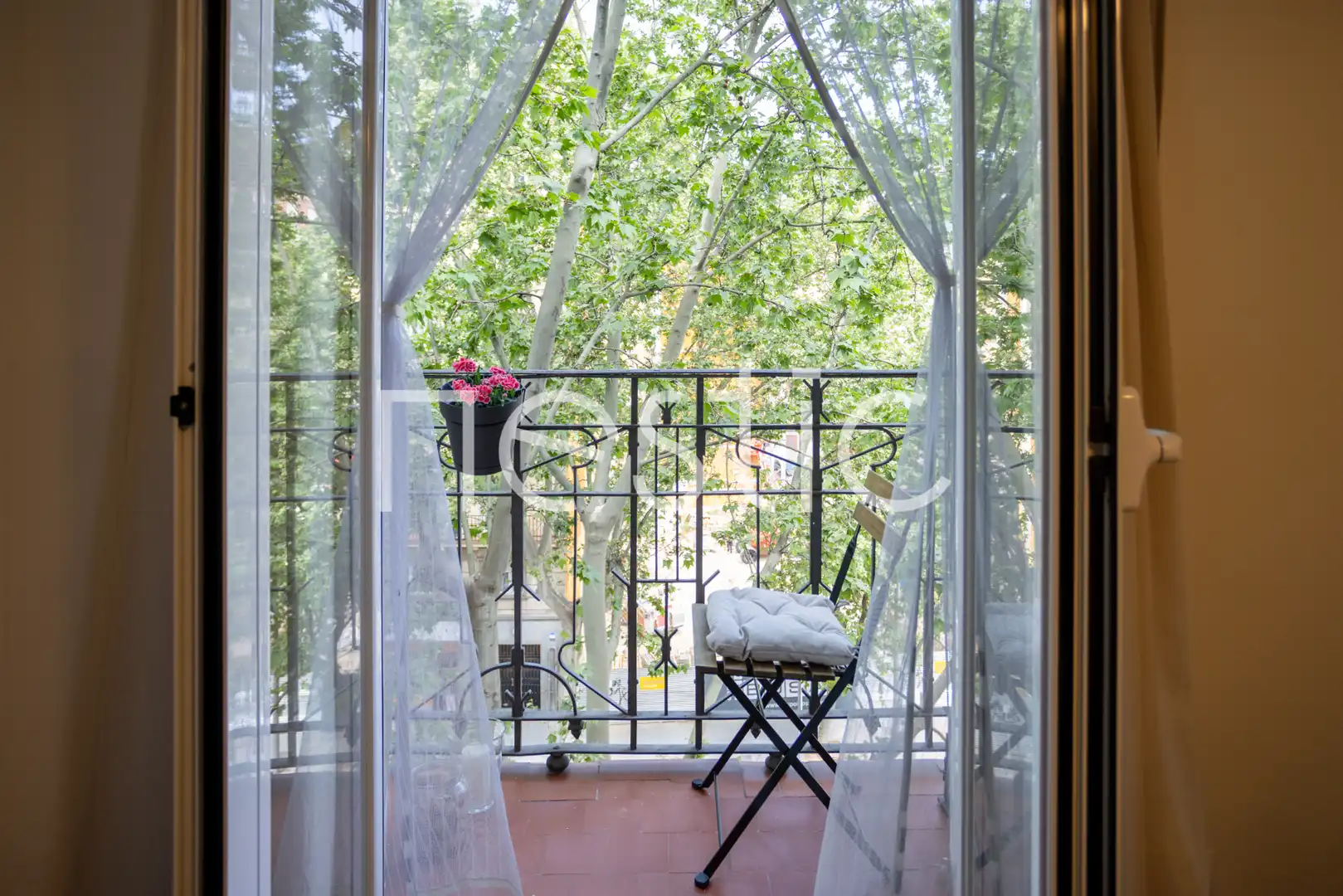 Terrassa de Apartament de lloguer en Madrid amb Aire condicionat, Calefacció i Moblat