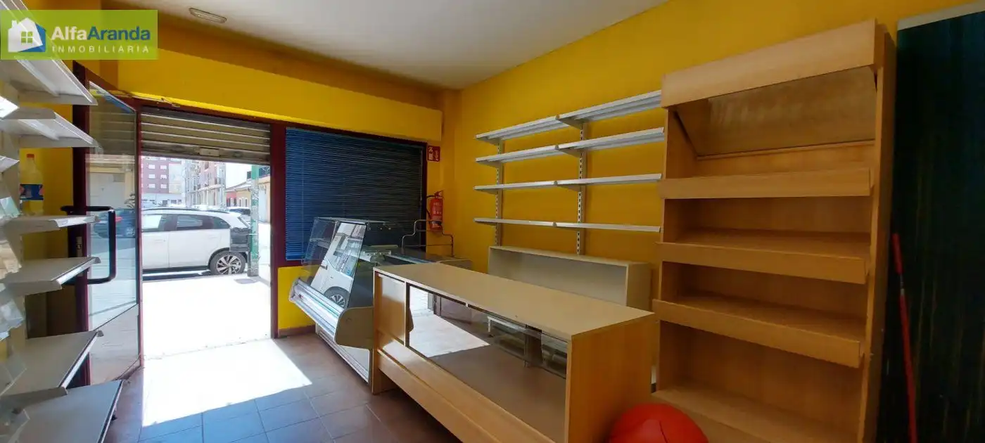 Gewerbefläche zur Miete in Avenida FERIAL 15, imagen 3
