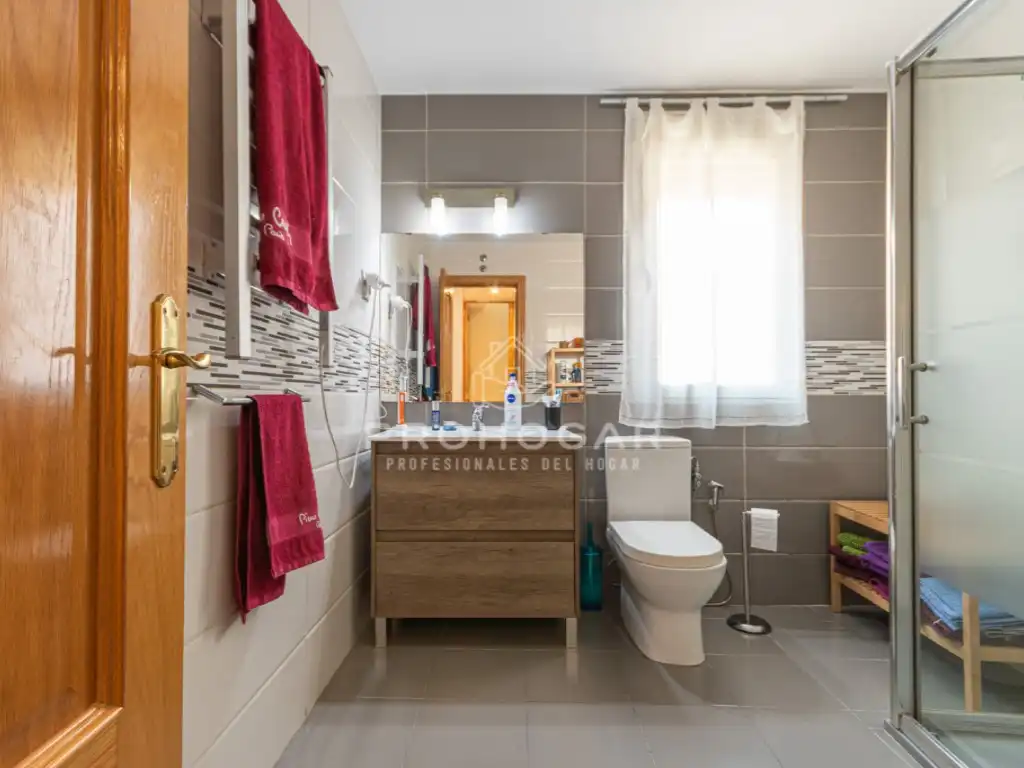 Bathroom of Detached homes for sale in Colmenar Viejo  with Furnished