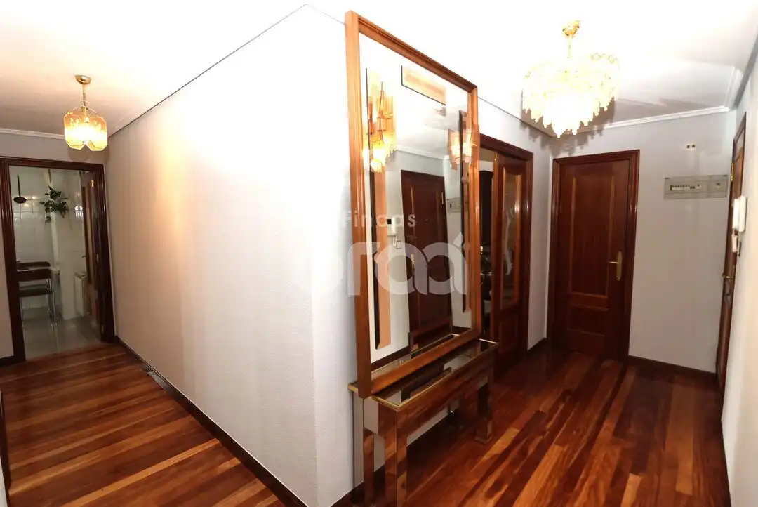Piso en venta en Santurtzi  con Calefacción, Amueblado y Balcón