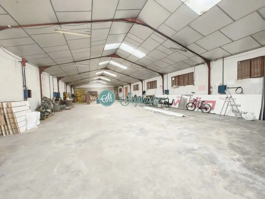 Fabrikhallen zur Miete in Segovia