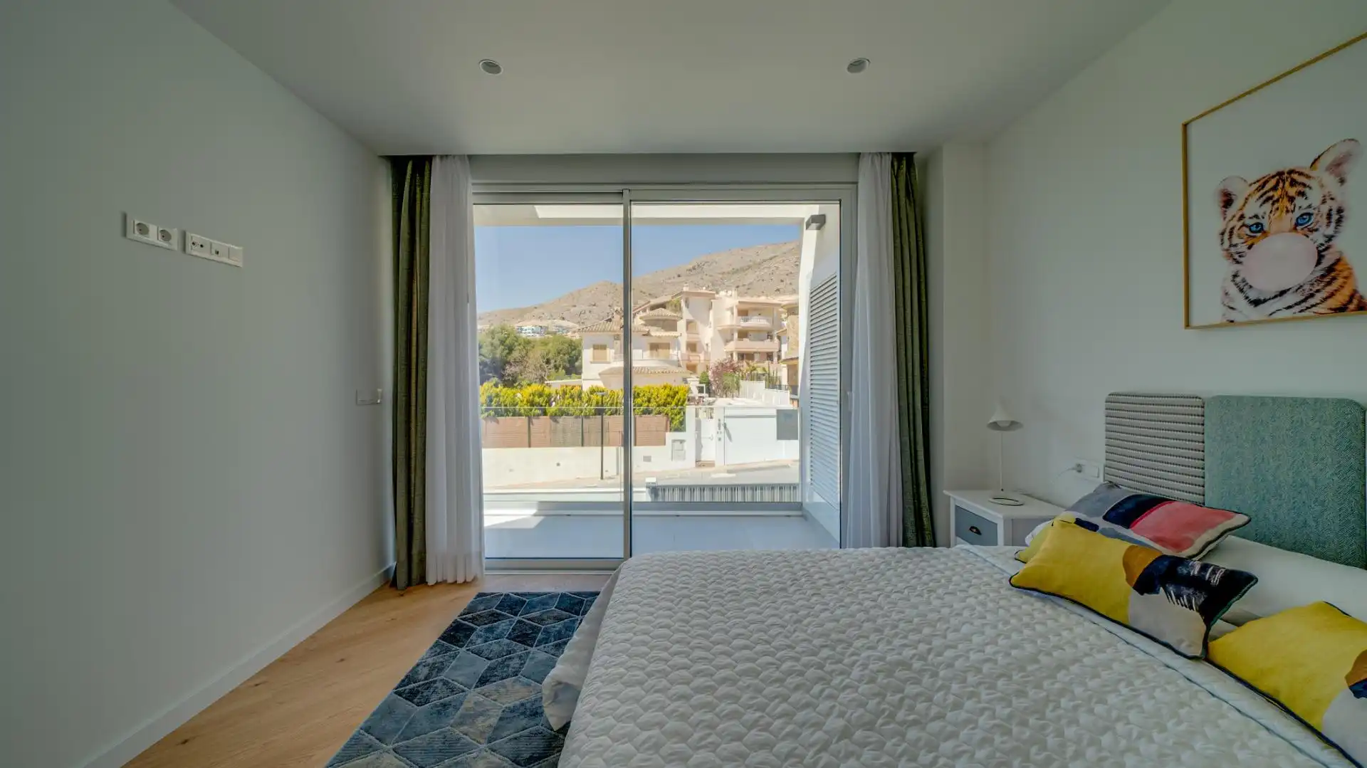 Chalet con piscina en alquiler en Golf Bahía, imagen 19