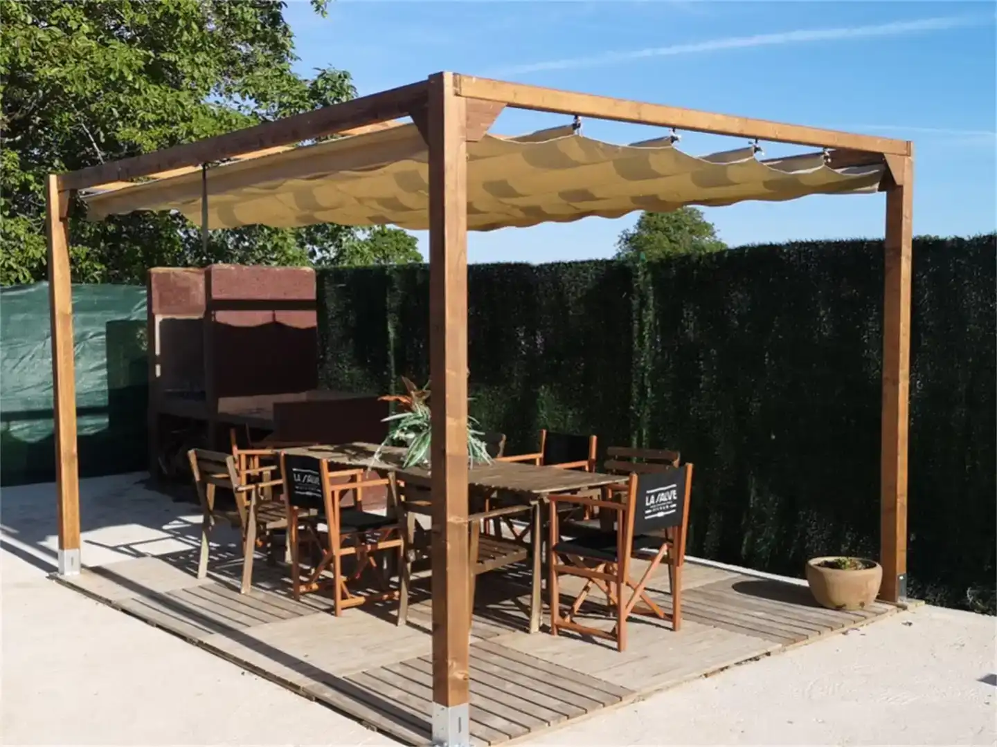 Terrasse von Haus oder Chalet zum Verkauf in Cihuri mit Schwimmbad und Balkon