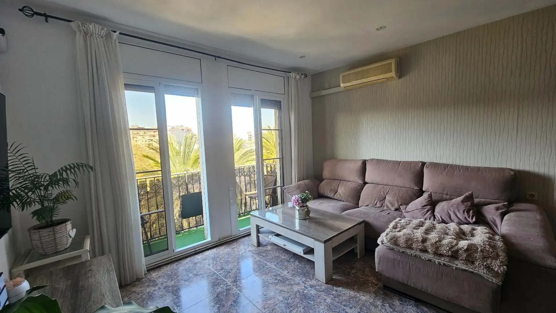 Exterior view of Flat for sale in El Vendrell  with Heating, Terrace and Furnished