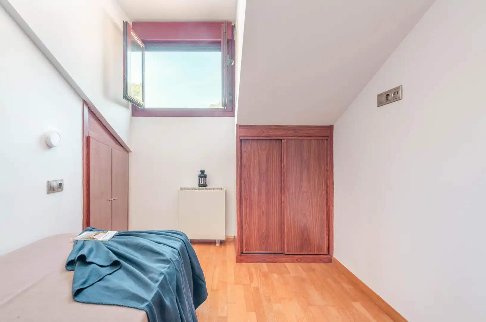 Habitación de Ático en venta en Teverga con Calefacción, Trastero y Amueblado