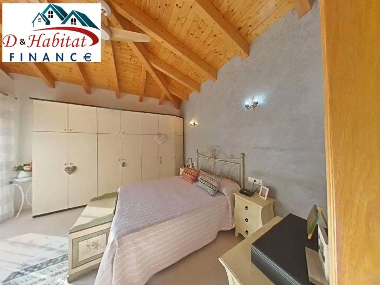 Bedroom of Houses for sale in Rubí  with Air Conditioner, Heating and Parquet flooring