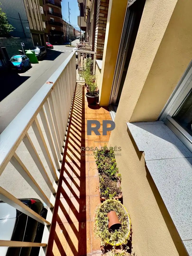 Balcony of Flat for sale in Manlleu  with Heating