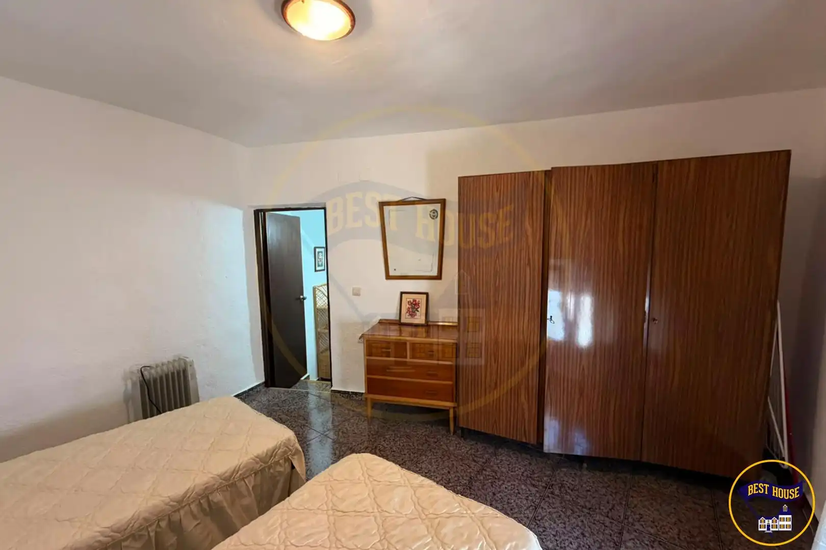Dormitori de Finca rústica en venda en Altarejos amb Moblat