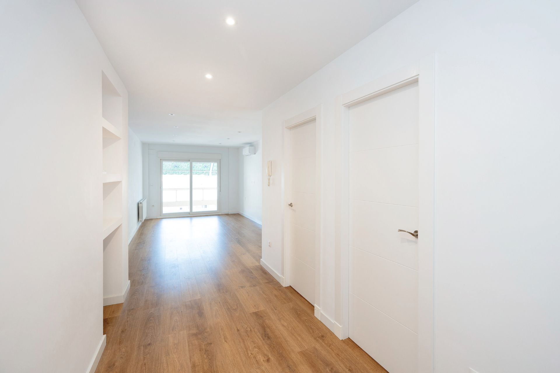 Flat to rent in  Granada Capital  with Air Conditioner, Heating and Parquet flooring