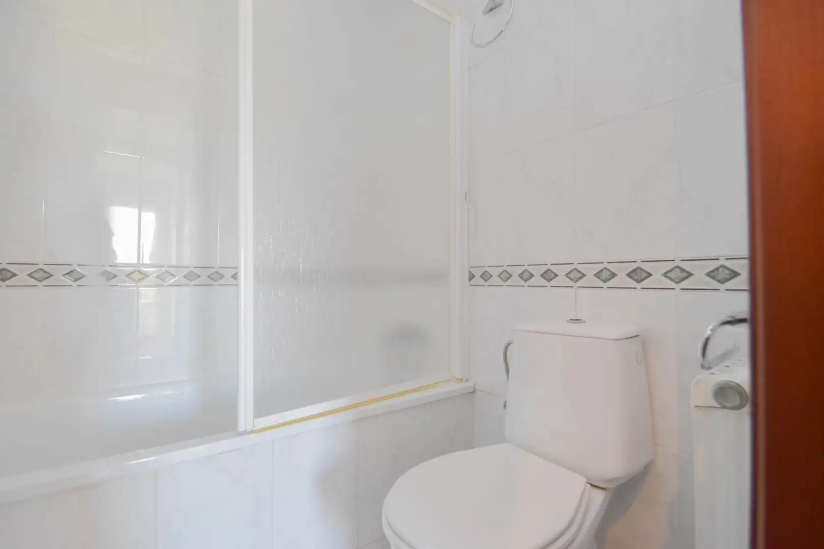 Baño de Piso en venta en Granada con Aire acondicionado, Calefacción y Terraza