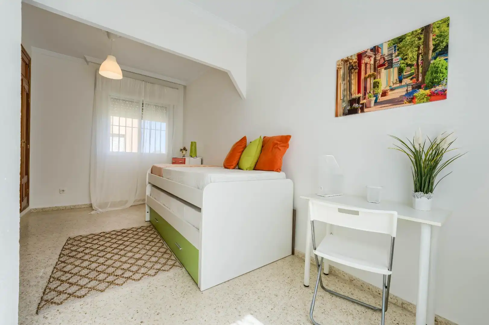 Dormitori de Pis en venda en Sevilla amb Aire condicionat, Terrassa i Piscina comunitària
