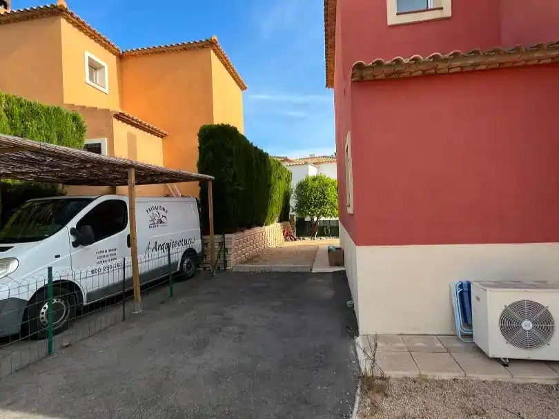 Aparcament de Pis de lloguer en Mutxamel amb Aire condicionat, Jardí privat i Piscina