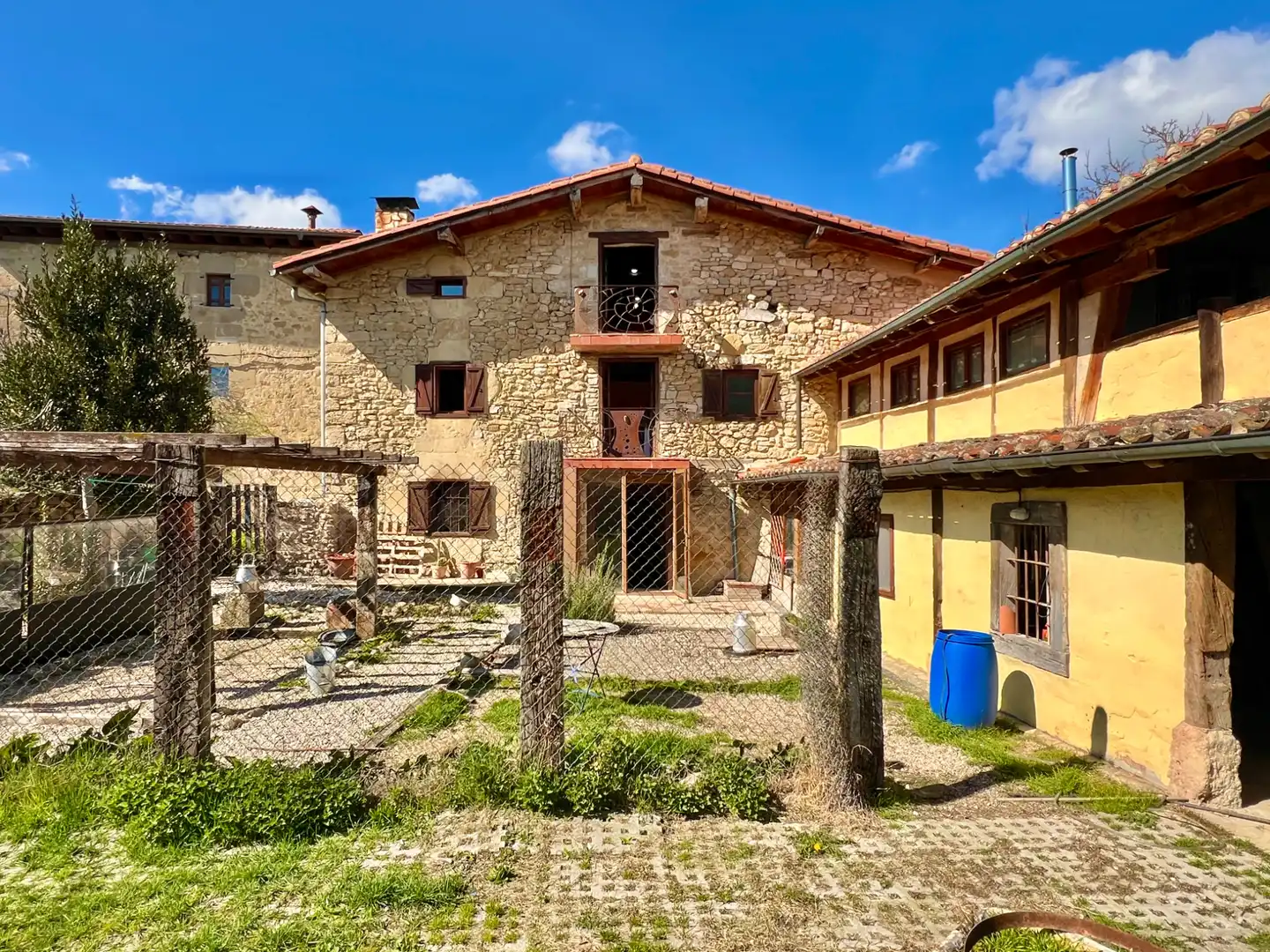 Vista exterior de Casa o chalet en venta en Condado de Treviño con Calefacción, Jardín privado y Parquet