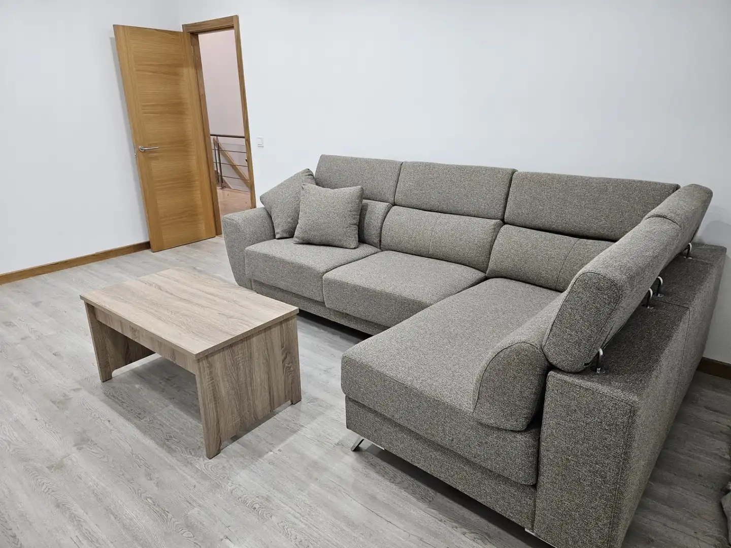 Living room of Flat for rent in Santiago de Compostela   with Heating, Furnished and Oven