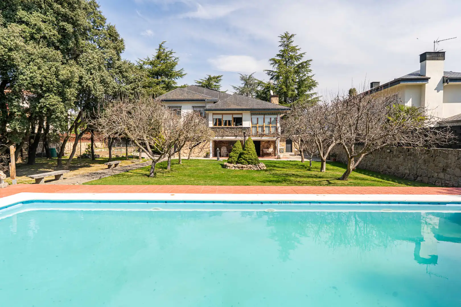 Garden of Houses for sale in Alpedrete  with Furnished
