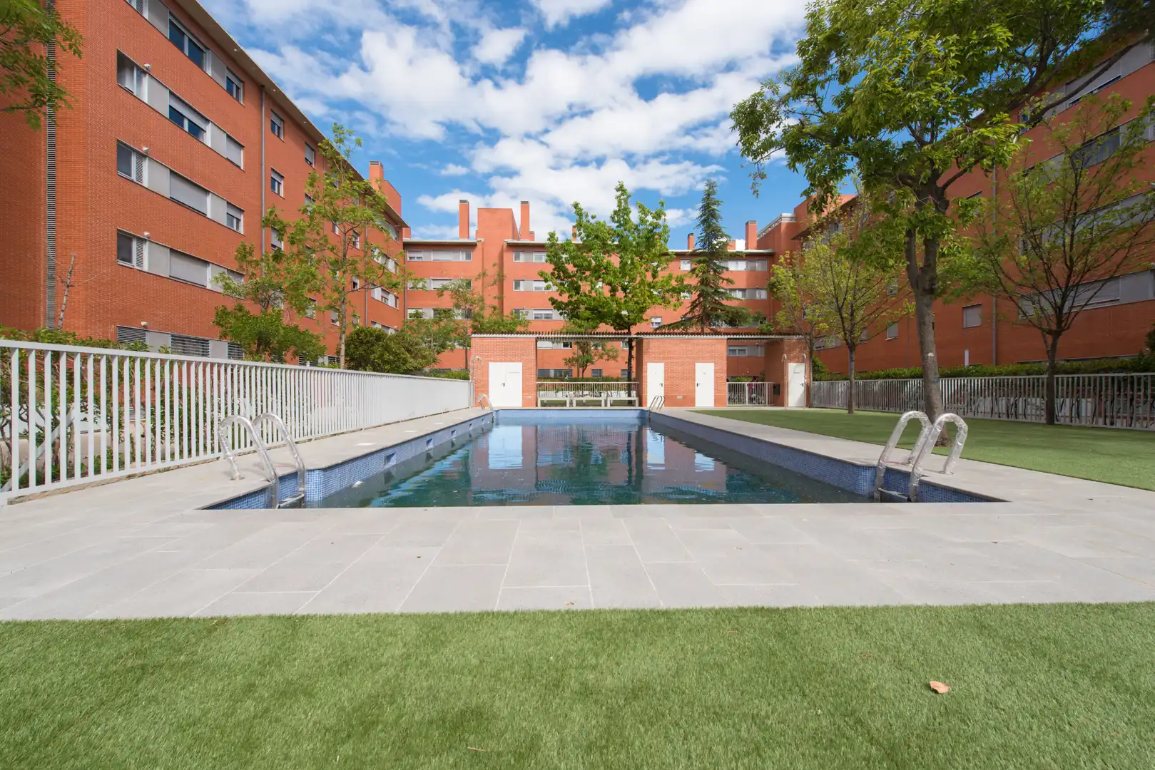 Piscina de Pis en venda en Madrid amb Piscina comunitària