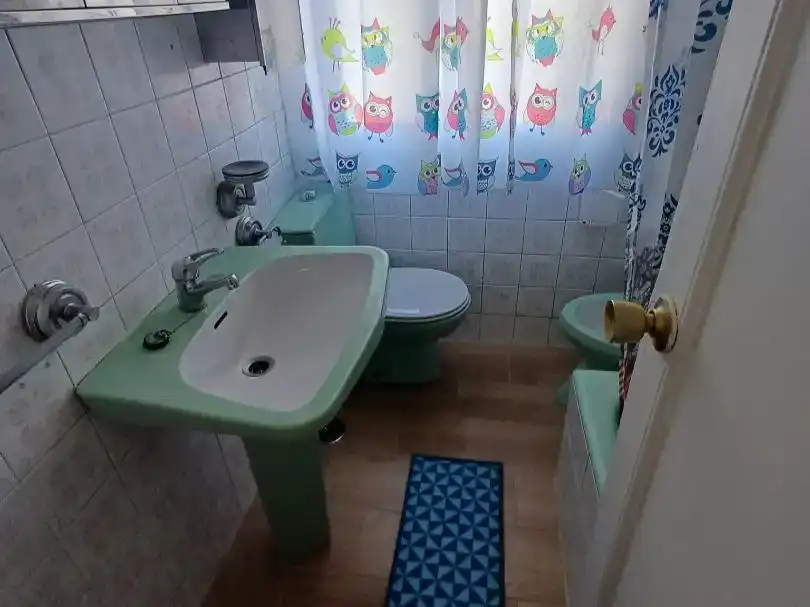 Bathroom of Flat for rent in Vigo 