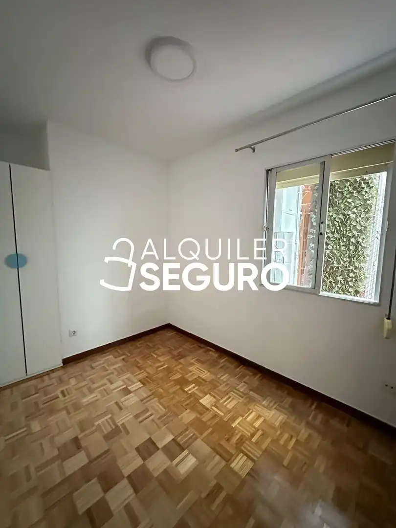 Dormitori de Pis de lloguer en Alcorcón amb Calefacció i Terrassa