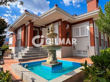 Chalet con piscina en venta en Soto del Real