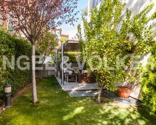 Garden of Attic for sale in  Madrid Capital  with Air Conditioner and Swimming Pool