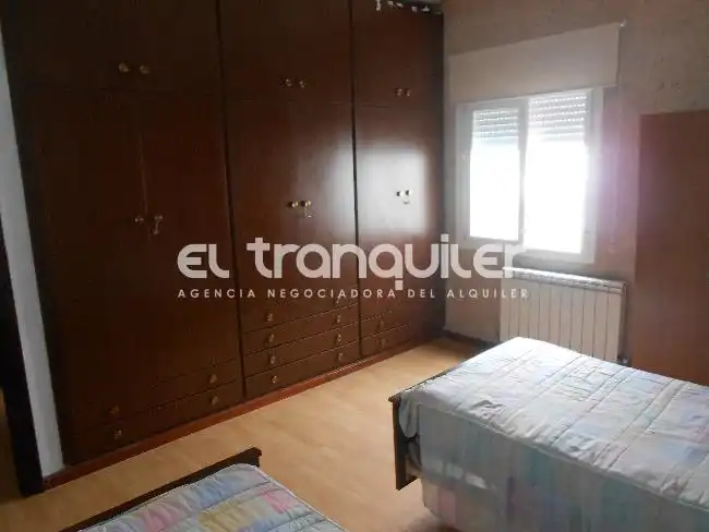 Habitación de Piso en venta en Madrid con Parquet, Terraza y Amueblado