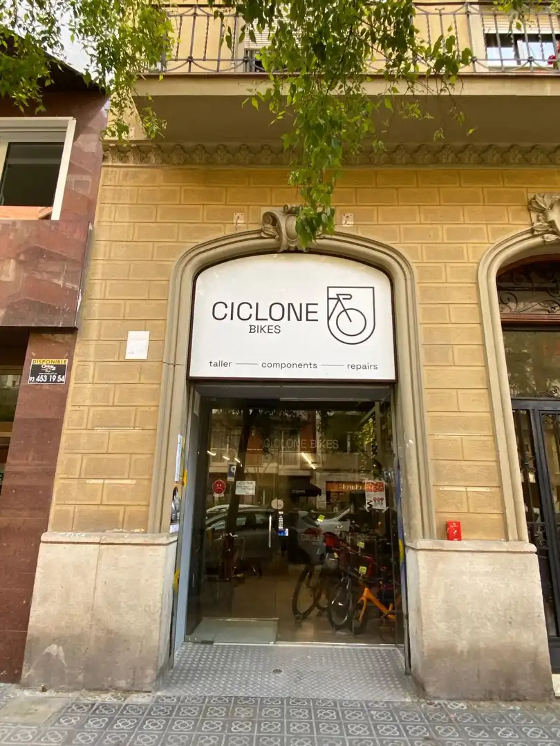 Commercial properties for sale in  Barcelona Capital