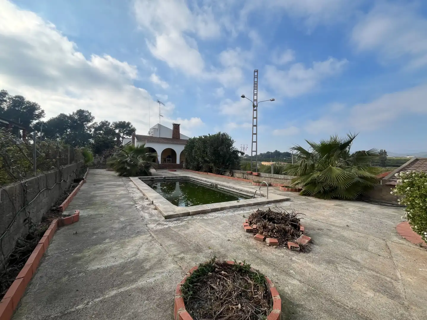 Jardín de Casa o chalet en venta en Sagunto / Sagunt con Jardín privado, Terraza y Trastero