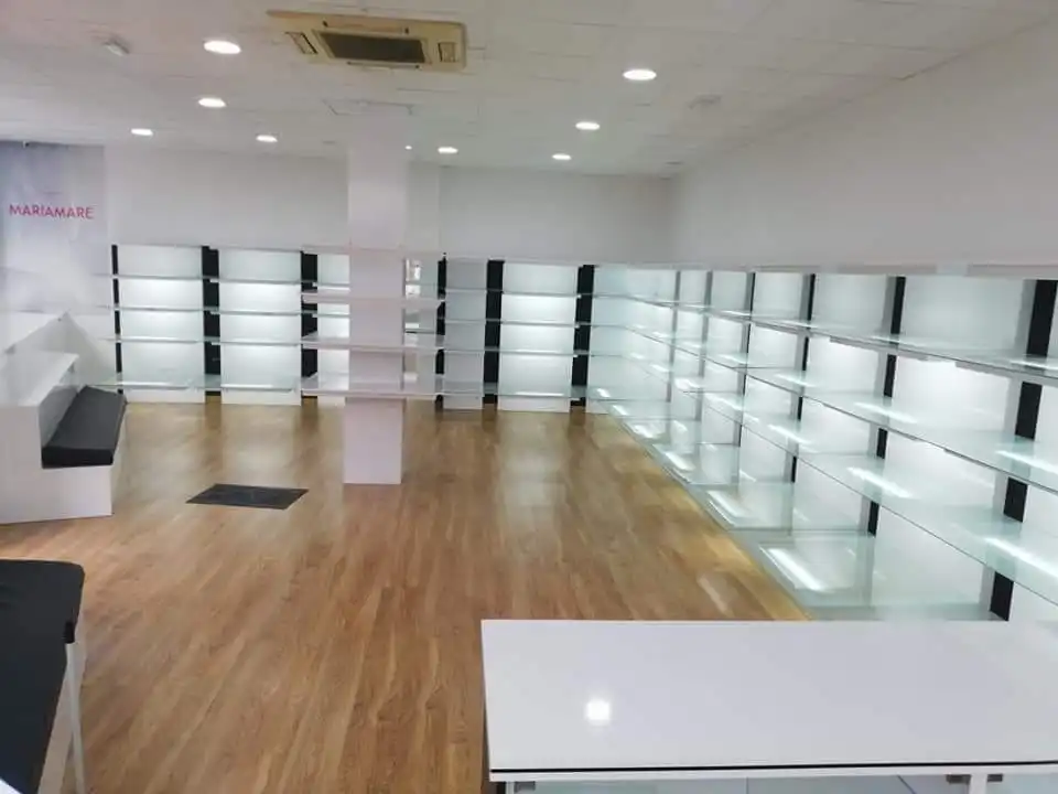 Local comercial en venta en Paseo de Fernández Jara, imagen 2