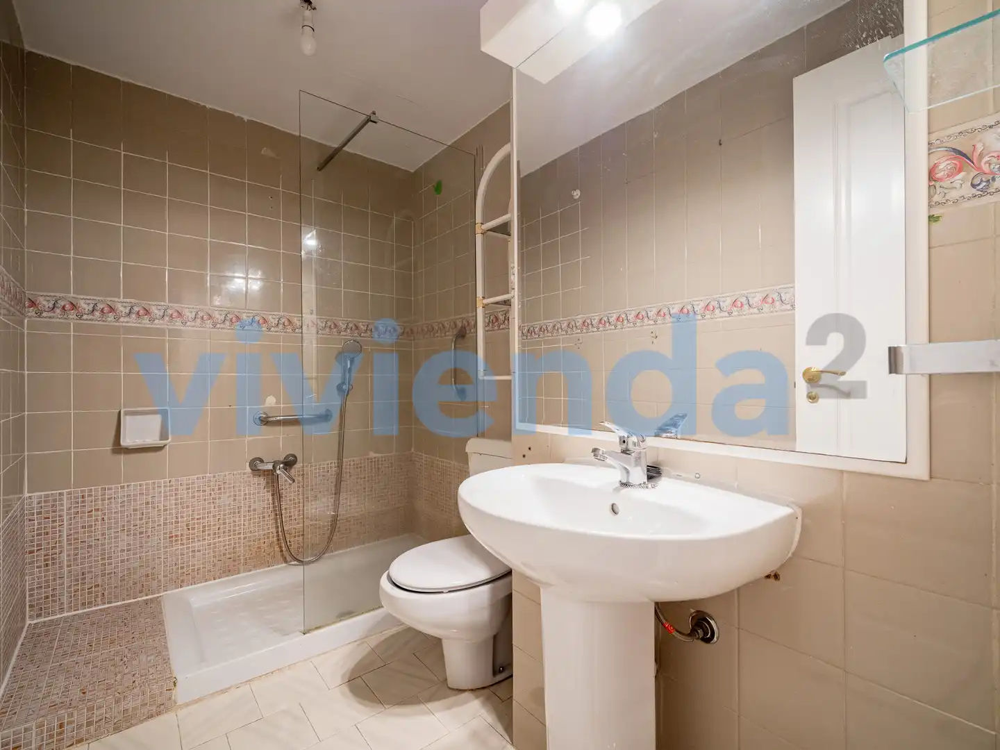 Badezimmer von Wohnung zum Verkauf in Madrid mit Klimaanlage, Heizung und Schwimmbad