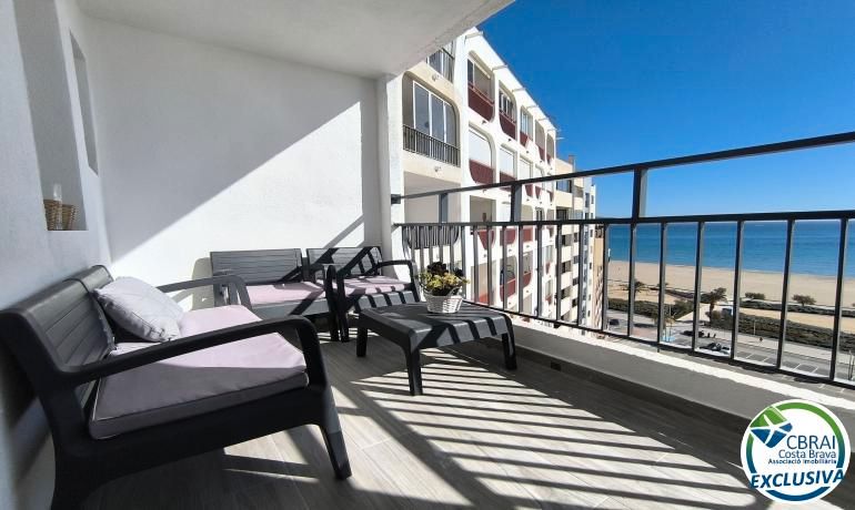 Terrassa de Apartament en venda en Empuriabrava amb Aire condicionat, Terrassa i Moblat