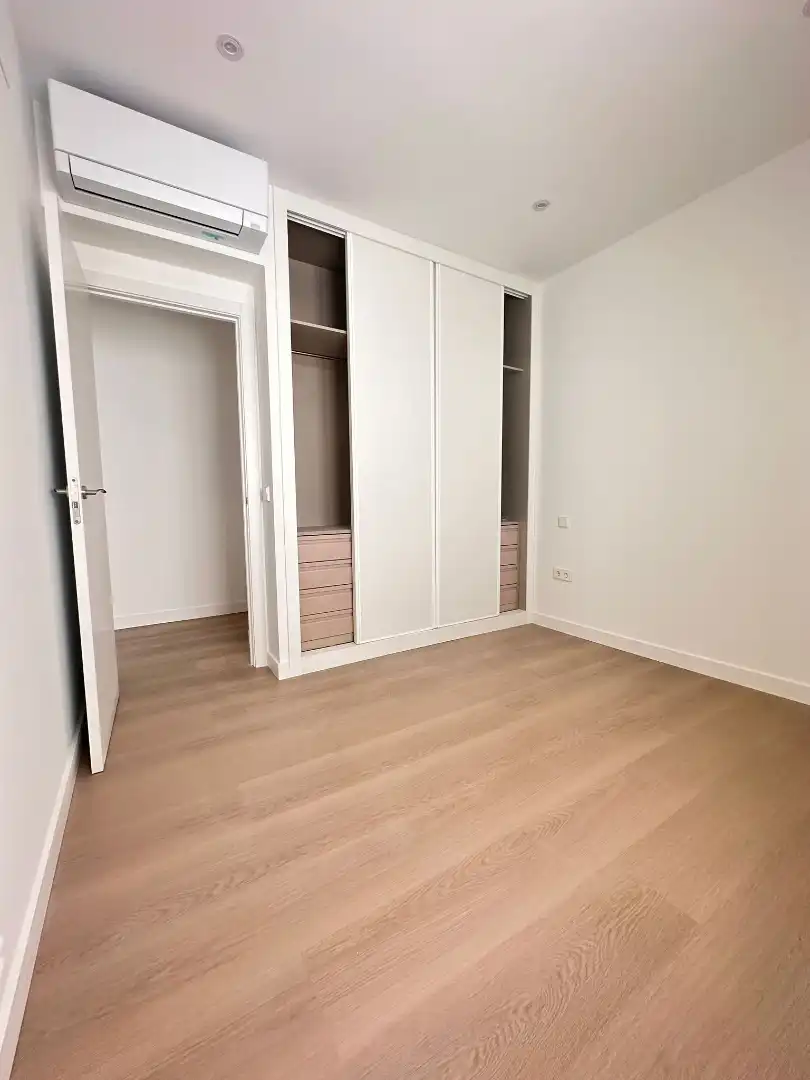 Habitación de Piso de alquiler en Pozuelo de Alarcón con Aire acondicionado, Calefacción y Horno