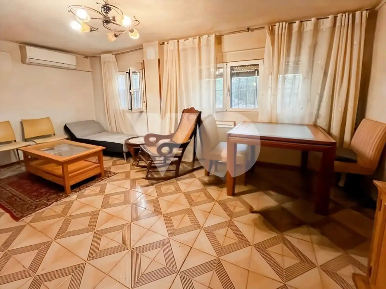 Ground floor for sale in  Madrid Capital  with Air Conditioner, Heating and Furnished