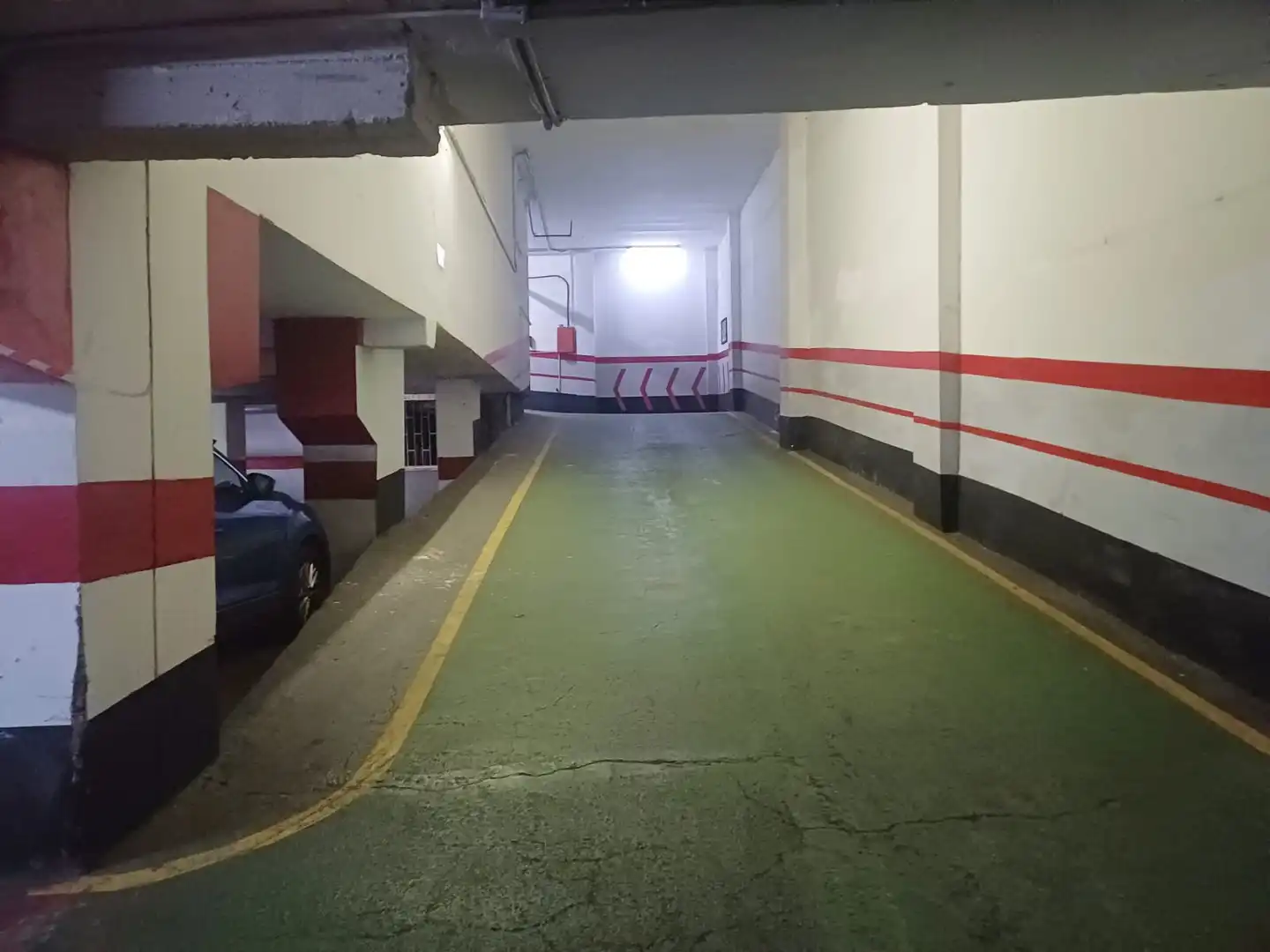 Parkplatz von Garage zur Miete in Centro