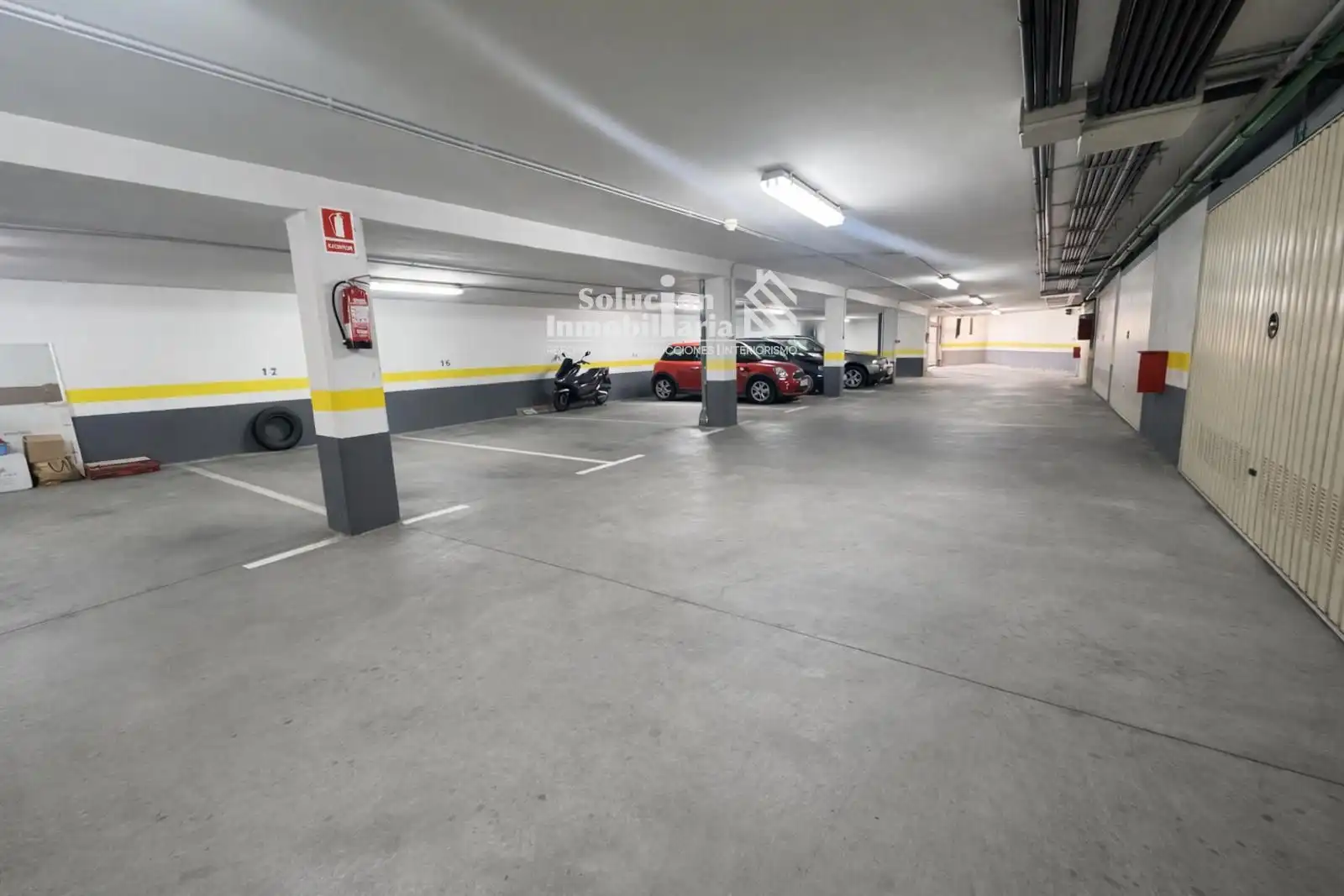 Aparcament de Dúplex en venda en Salamanca amb Calefacció, Terrassa i Piscina