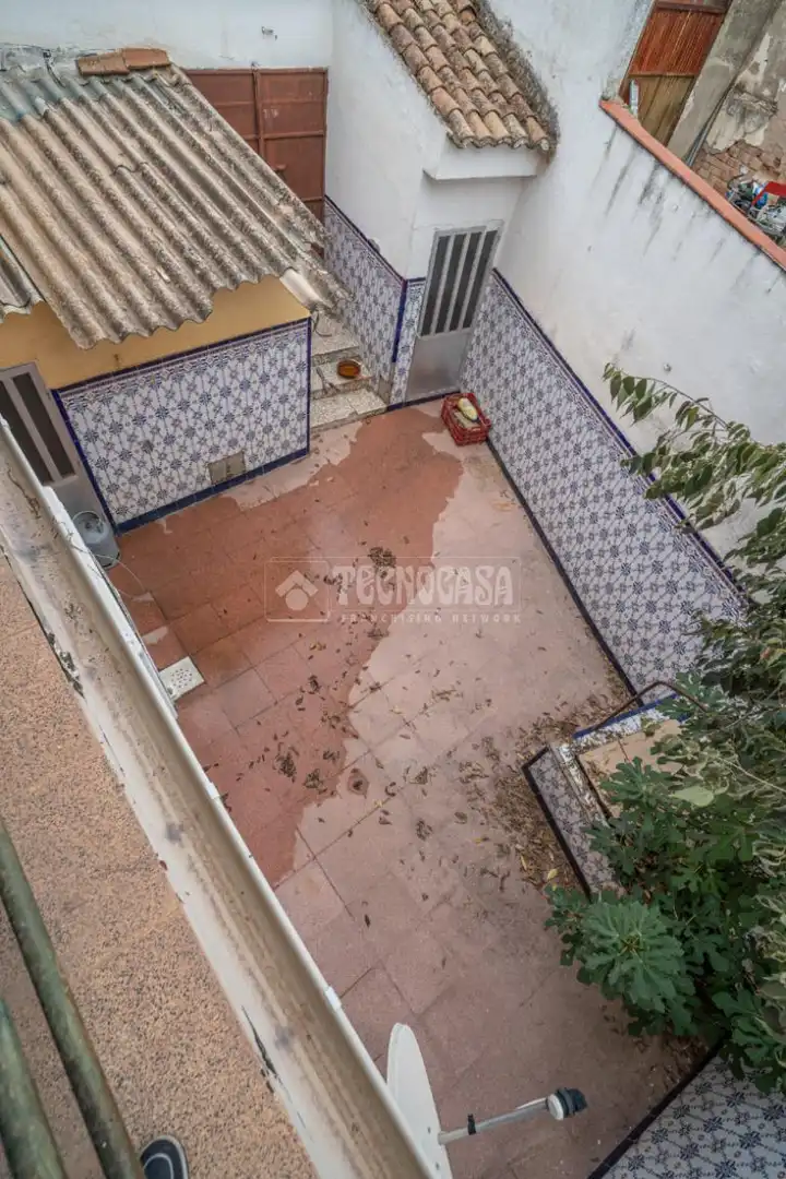 Casa adosada en venda en Linares amb Terrassa, Traster i Balcó