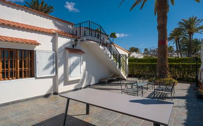 Terrasse von Einfamilien-Reihenhaus zum verkauf in San Bartolomé de Tirajana mit Klimaanlage, Privatgarten und Terrasse