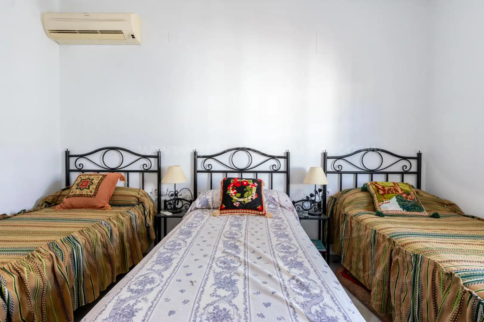 Habitación de Casa o chalet en venta en Villanueva del Ariscal con Aire acondicionado, Calefacción y Jardín privado