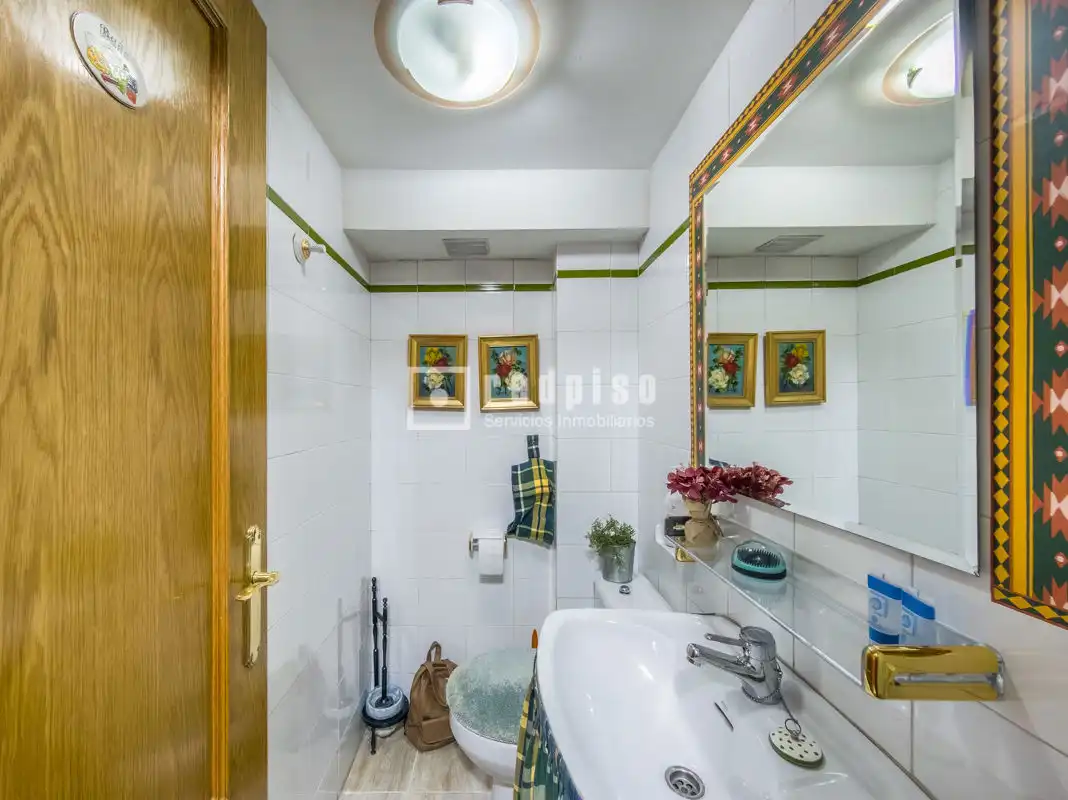 Baño de Casa o chalet en venta en Alcorcón con Aire acondicionado, Calefacción y Jardín privado