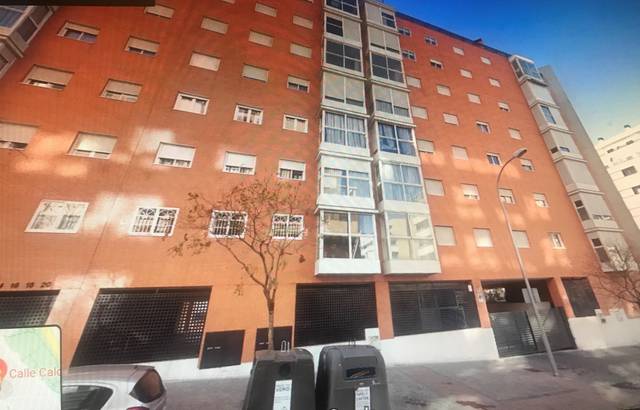 Garaje en Venta en Calle Calcio en Butarque