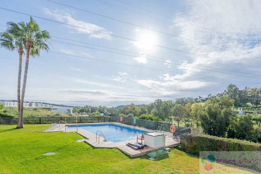 Swimming pool of Single-family semi-detached for sale in Estepona  with Terrace, Storage room and Community pool