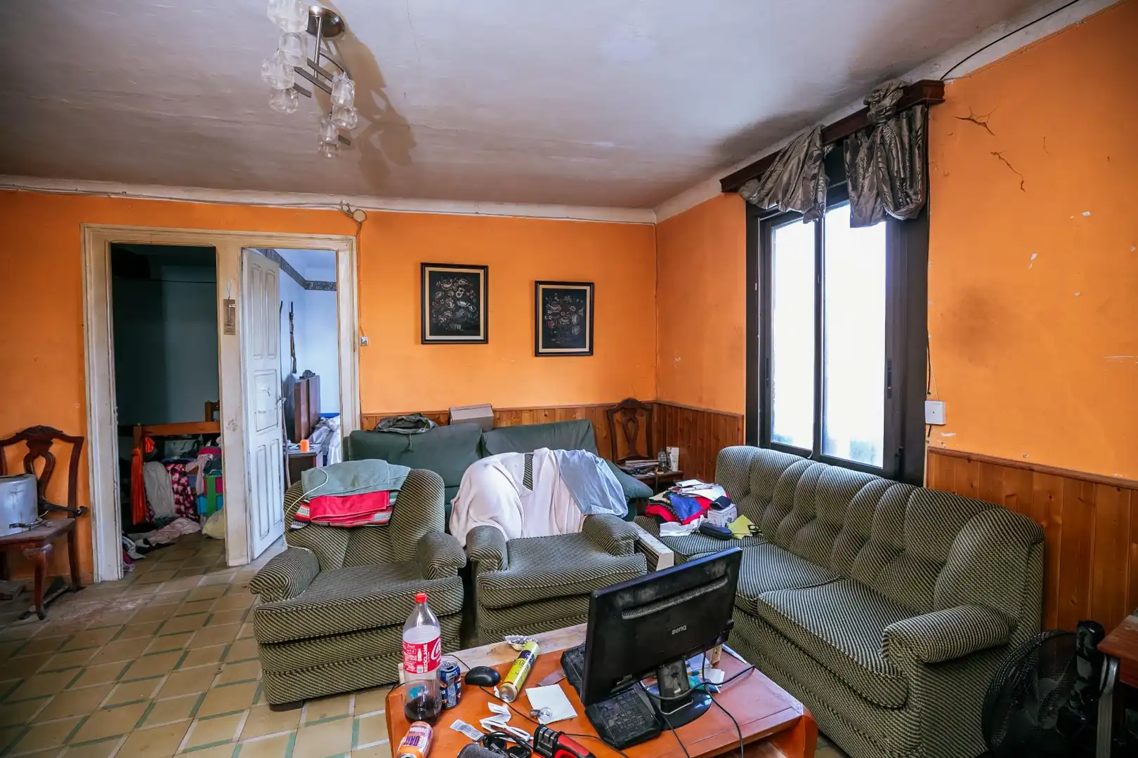 Sala d'estar de Casa o xalet en venda en Ayerbe amb Moblat i Balcó