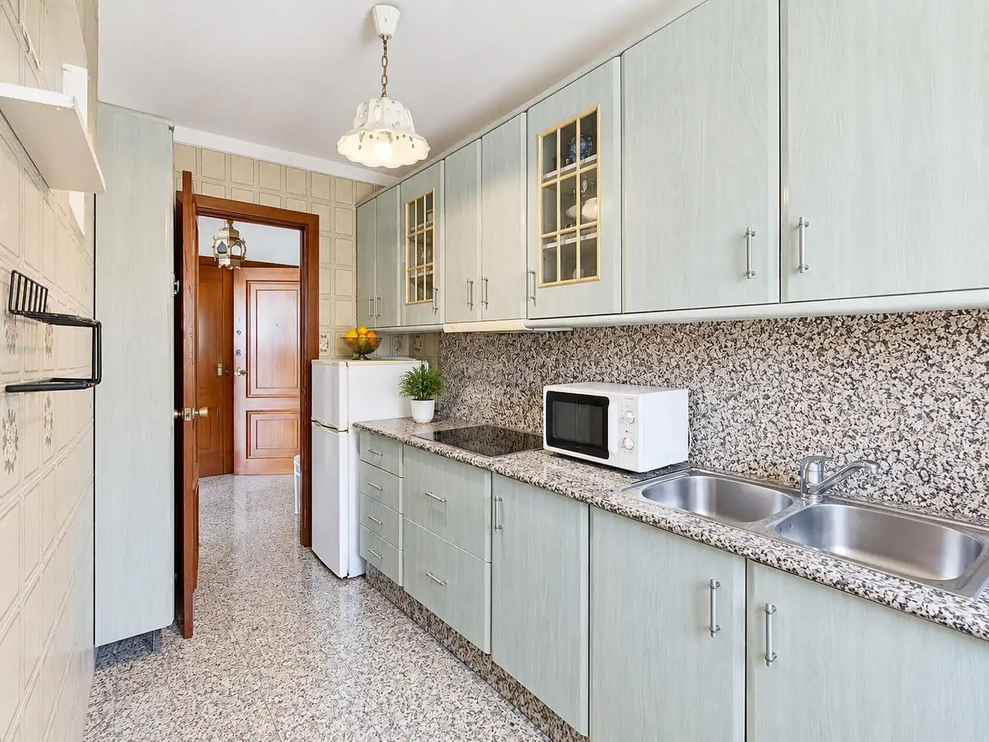 Cocina de Ático en venta en Laguna Beach