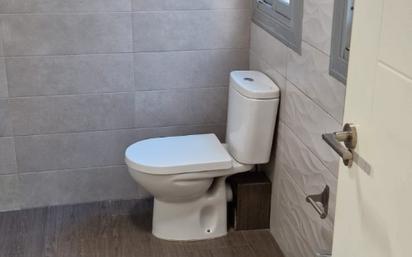 Bathroom of Flat for sale in Alicante / Alacant  with Air Conditioner